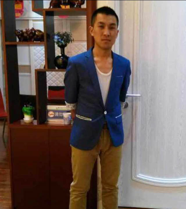 热烈祝贺忻州董总加盟新城注册集成灶