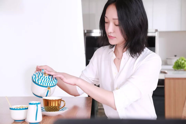 风暴娱乐集成灶品牌代言人——周迅